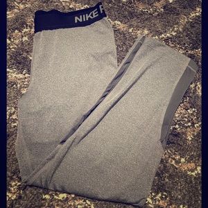 NIKE Crop Workout Pants